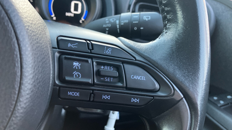 Toyota Yaris 1.5 Hybrid Design 5dr CVT Hybrid Hatchback